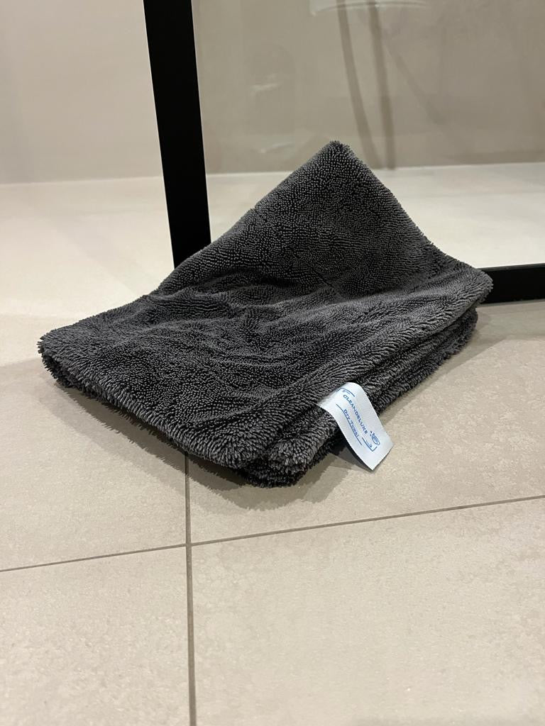 De CLEANDELUXE® Drytowel 40x60cm - "Zeg vaarwel tegen de douchewisser".